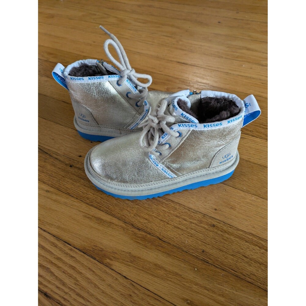 UGG X Hershey's Neumel II Kisses Kids Youth SZ 11 Silver Metallic Boots Lace Up